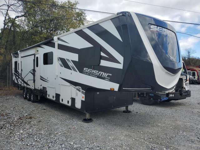  Salvage Jayco Seismic