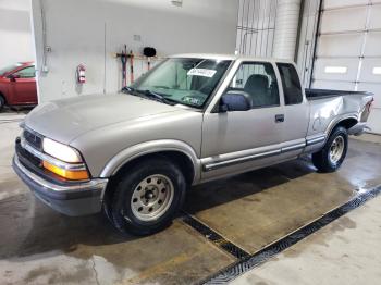  Salvage Chevrolet S-10