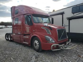  Salvage Volvo Vnl
