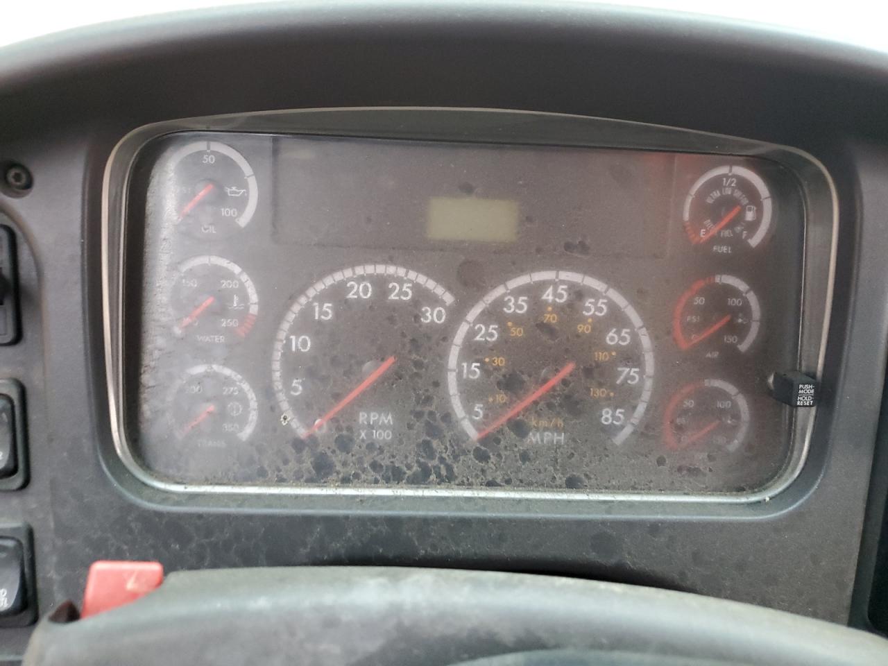 Freightliner Saf-t-liner C2 B2b Image 3