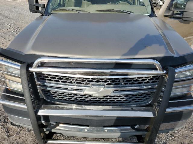 Chevrolet Silverado K2500 Heavy Duty Image 10