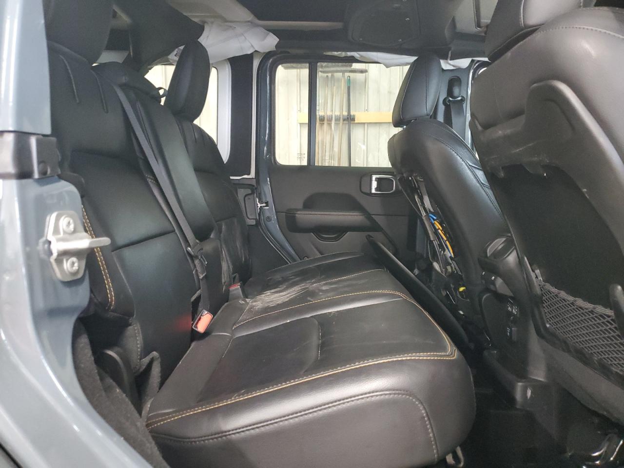 Jeep Wrangler Sahara 4xe Image 8