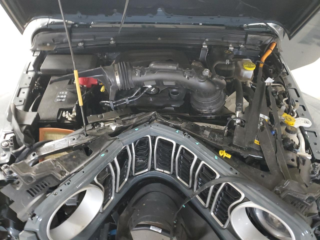 Jeep Wrangler Sahara 4xe Image 2