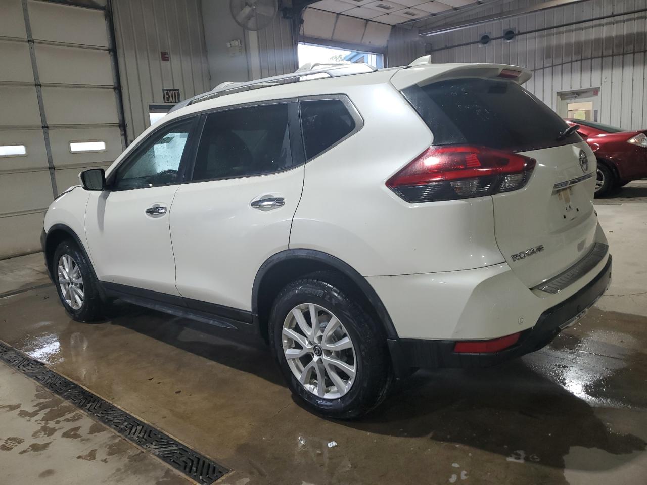 Nissan Rogue S Image 2