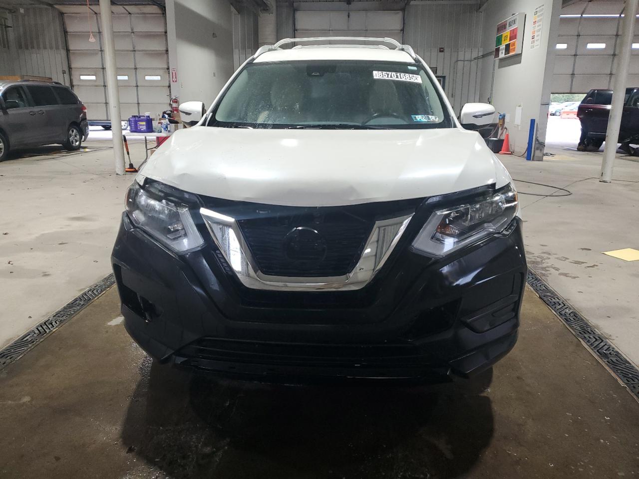 Nissan Rogue S Image 3