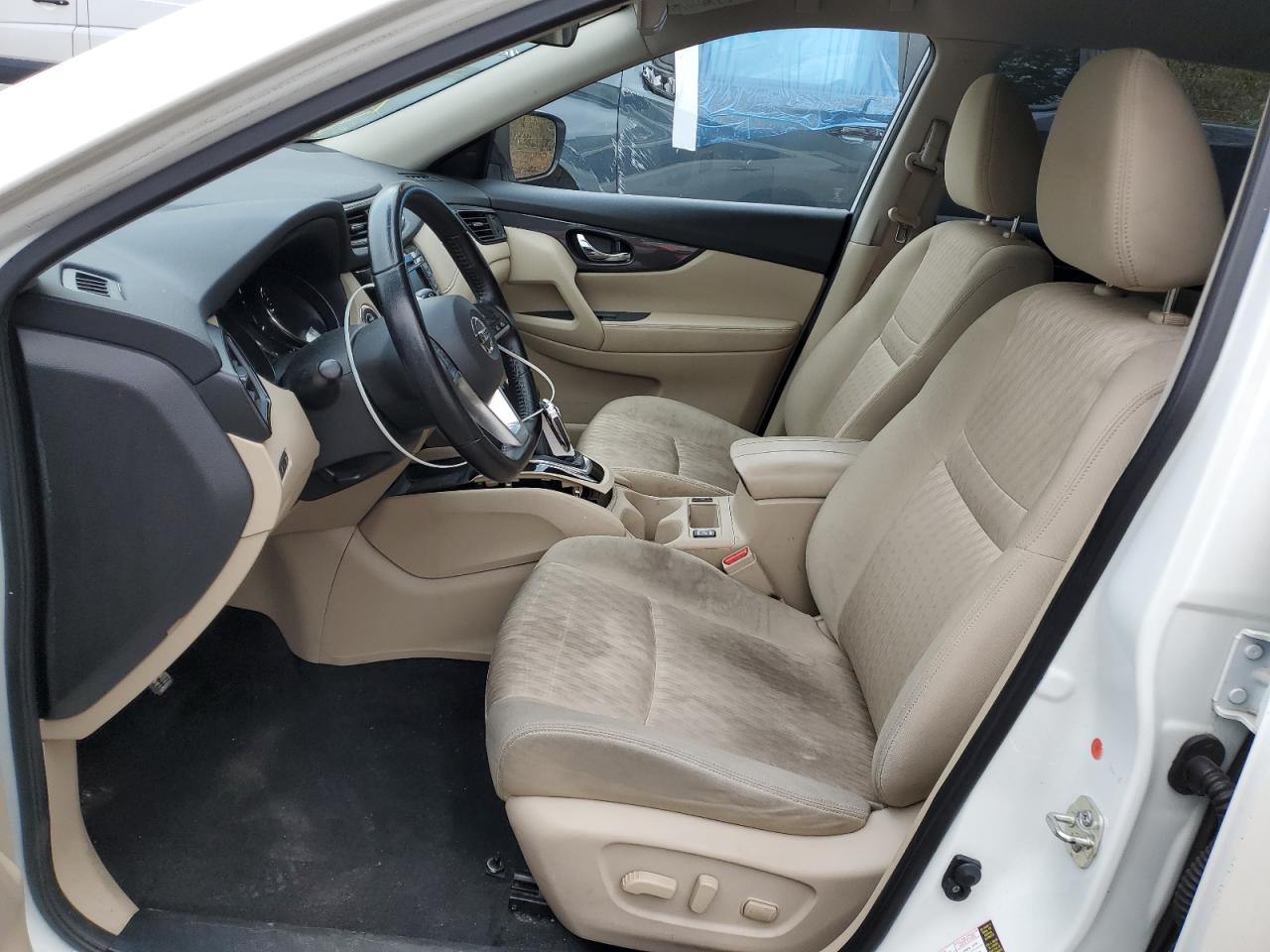 Nissan Rogue S Image 6