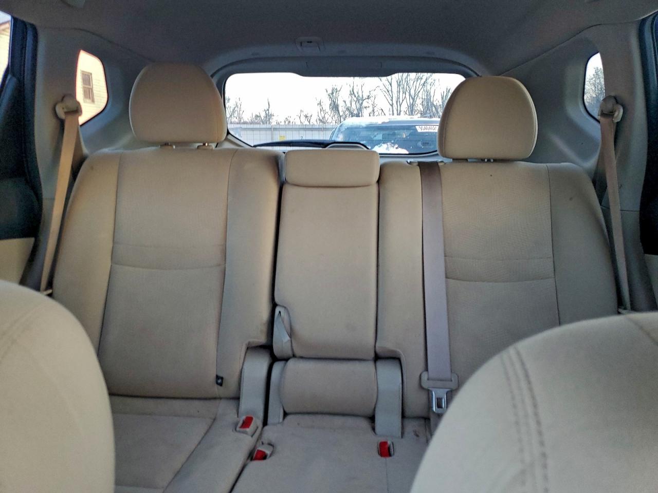 Nissan Rogue S Image 7