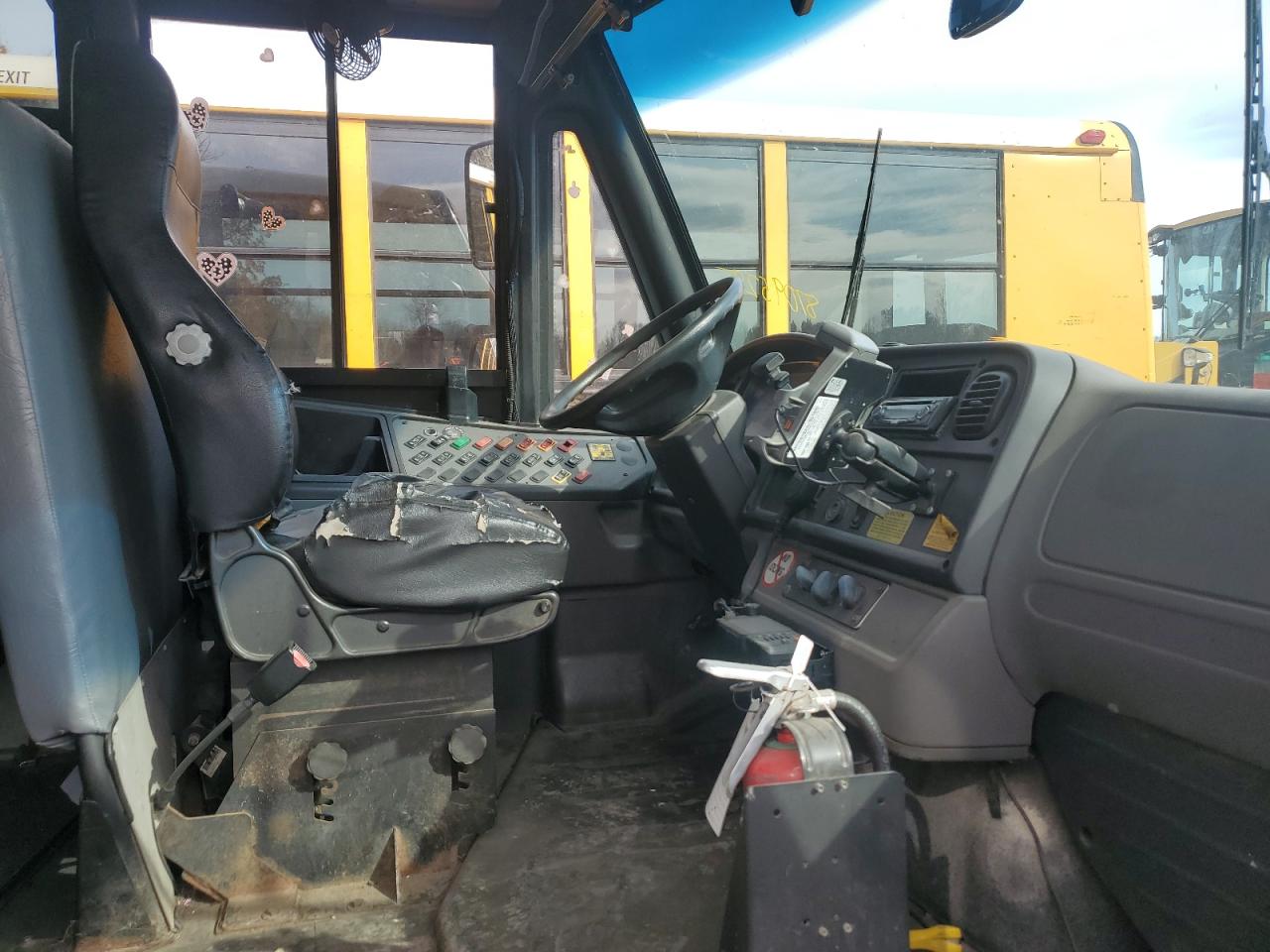 Freightliner Saf-t-line B2b Image 7