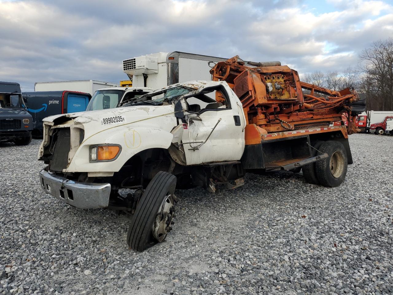Ford F-750 Super Duty Image 1