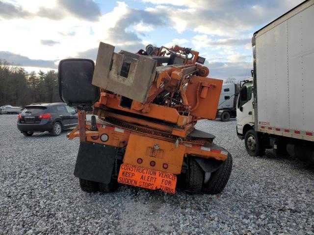 Ford F-750 Super Duty Image 10