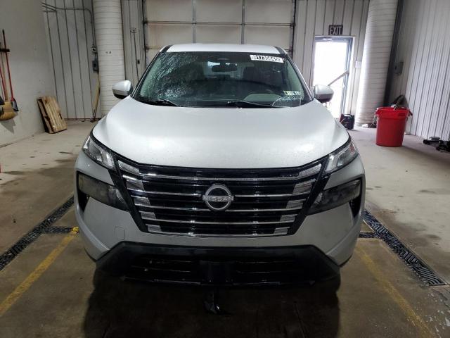 Nissan Rogue Sv Image 2