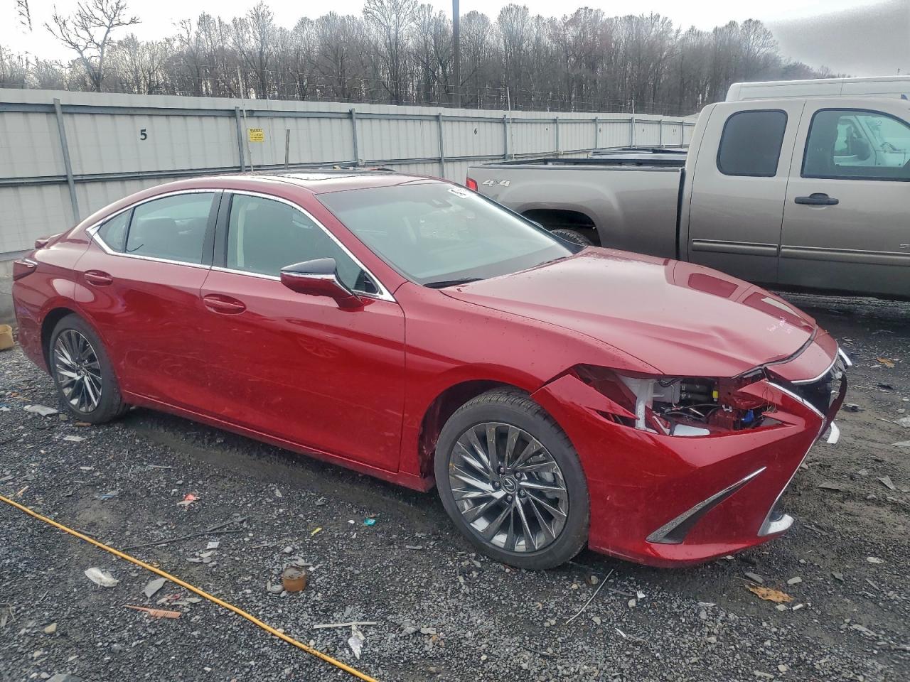 Lexus Es 300h Base Image 2