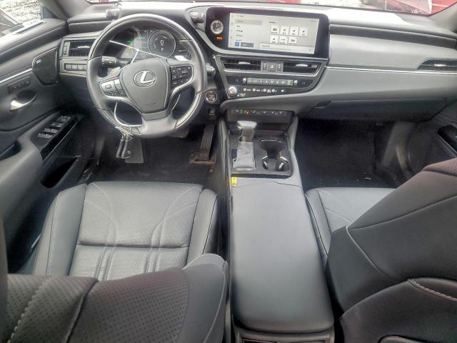 Lexus Es 300h Base Image 8