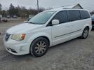 Chrysler Minivan Touring Image 1
