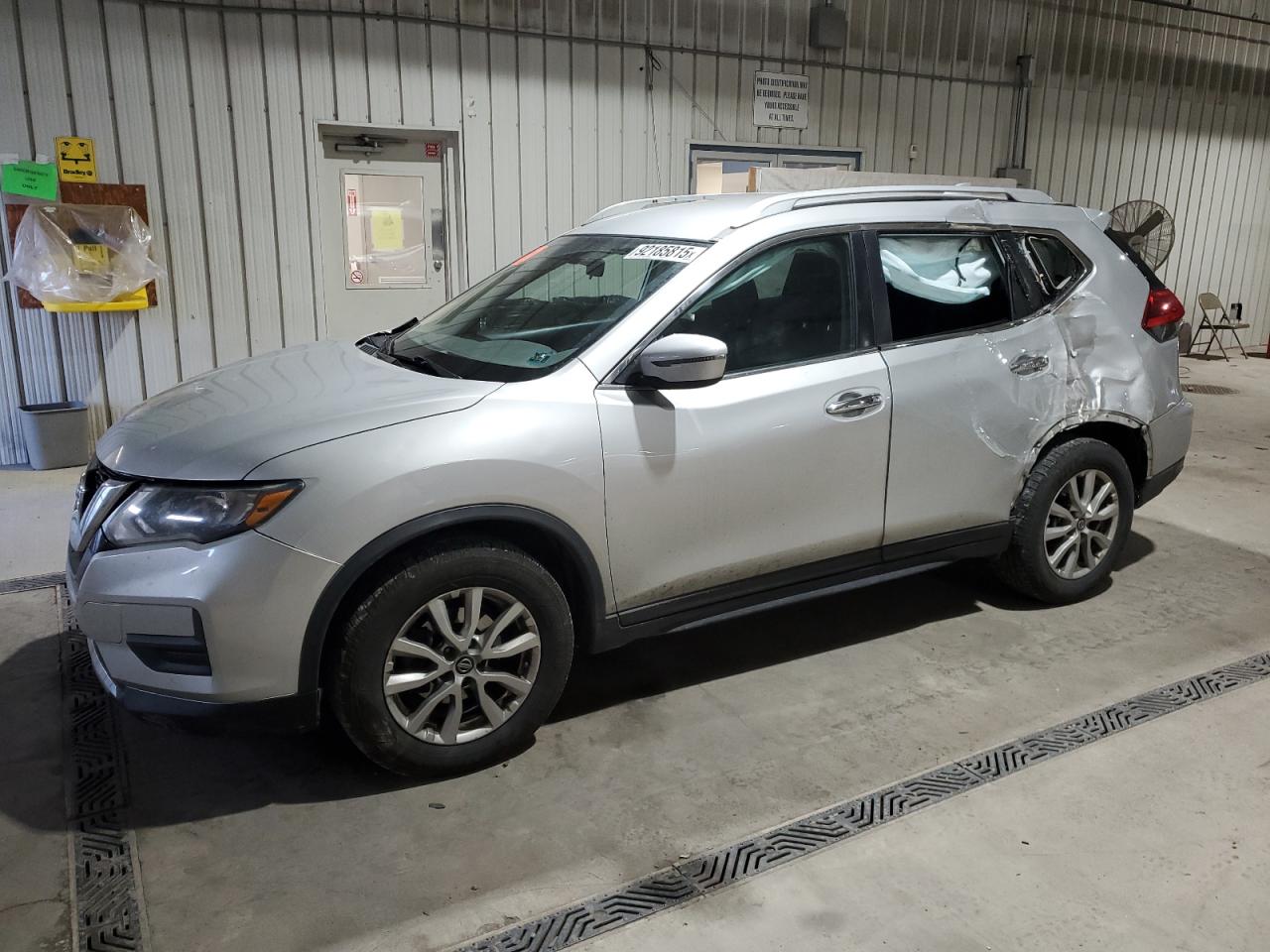 Nissan Rogue S Image 1