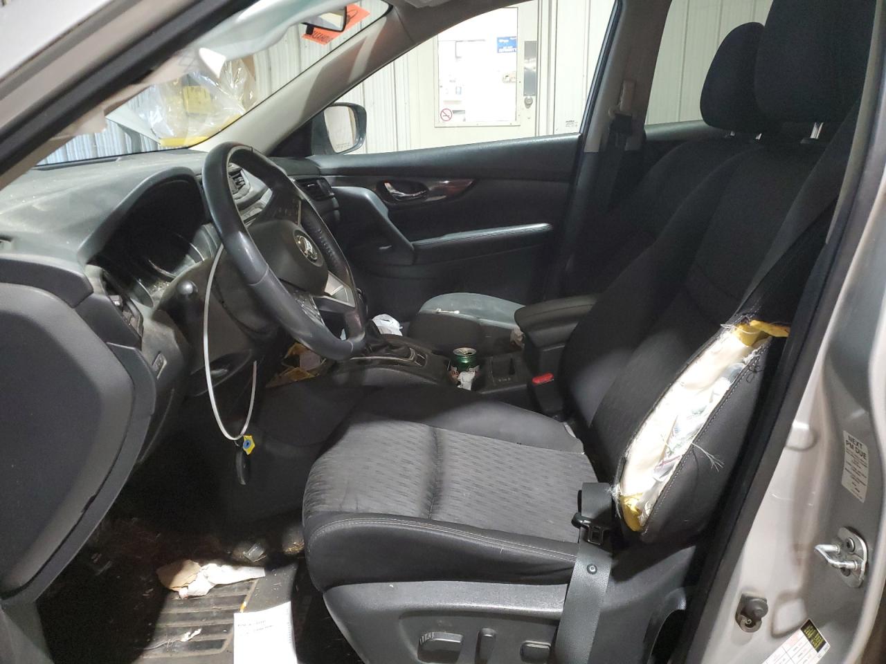 Nissan Rogue S Image 7