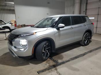  Salvage Mitsubishi Outlander
