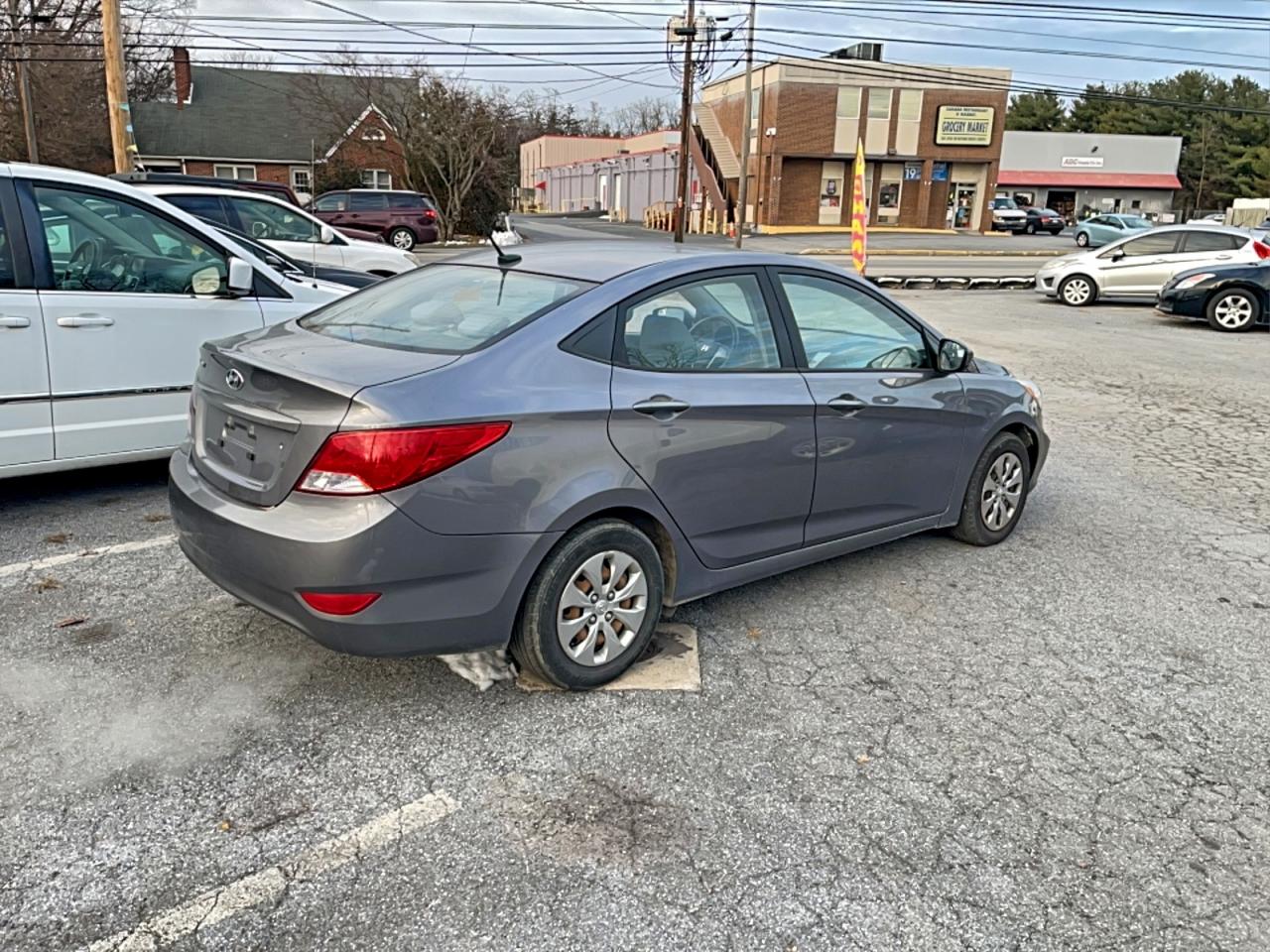 Hyundai ACCENT Gls Image 6