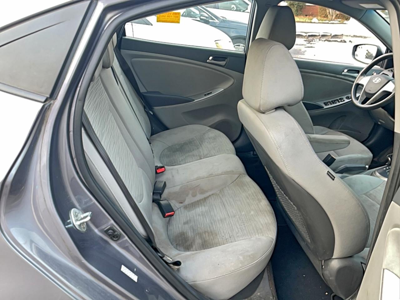 Hyundai ACCENT Gls Image 8