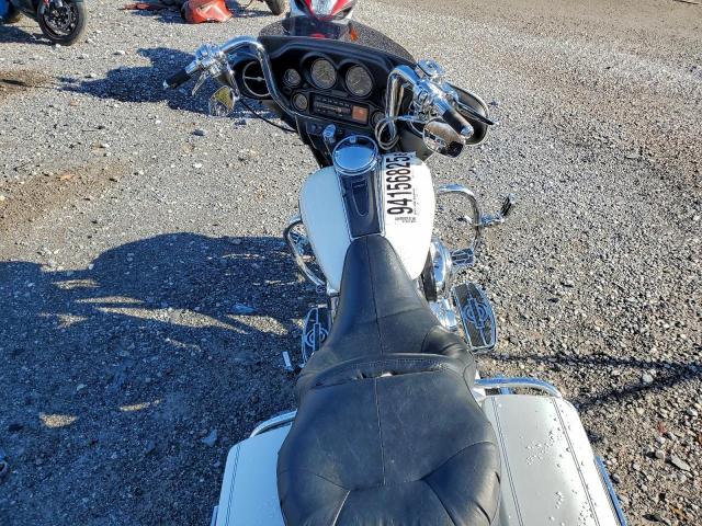 Harley-Davidson Fl Image 3