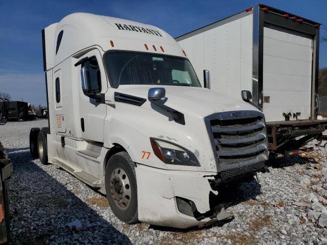  Salvage Freightliner Cascadia 1