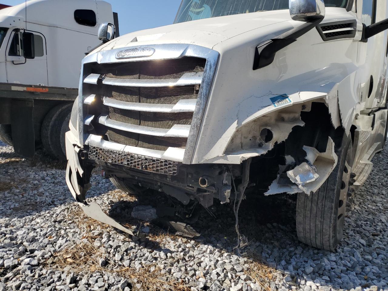 Freightliner Cascadia 1 Image 2