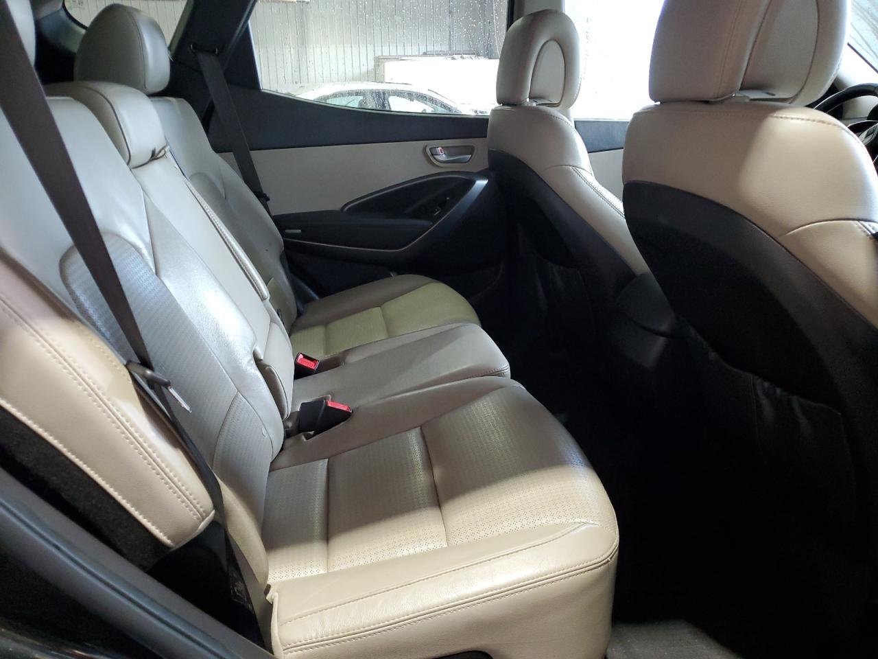 Hyundai SANTA FE Image 4