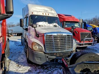  Salvage Freightliner Cascadia 1