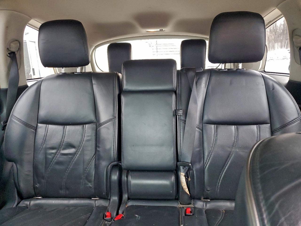 INFINITI JX35 Image 12