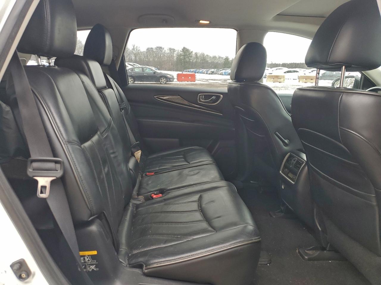 INFINITI JX35 Image 3