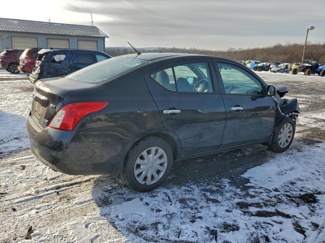 Nissan Versa S Image 6
