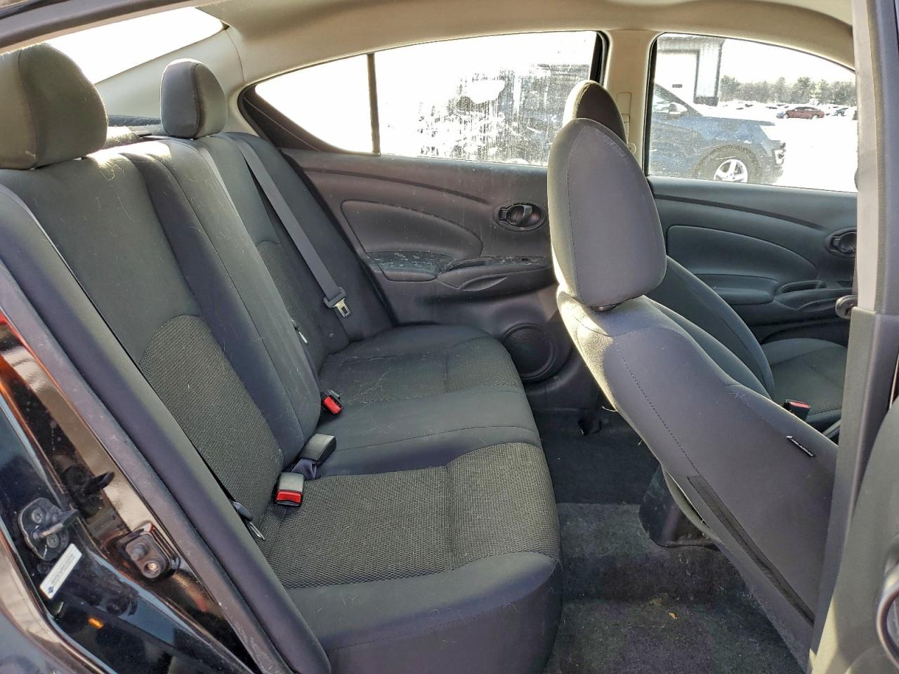 Nissan Versa S Image 11