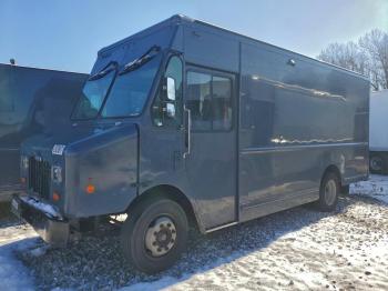  Salvage Freightliner Mt45