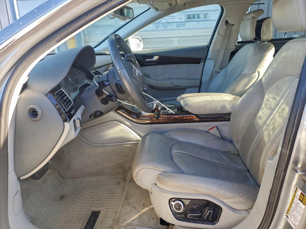 Audi A8 L Quattro Image 6