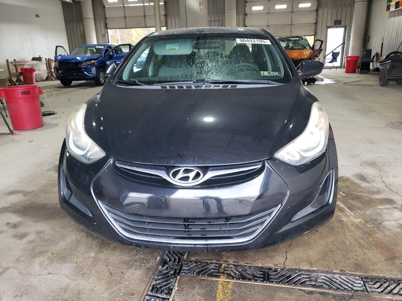 Hyundai ELANTRA Se Image 8