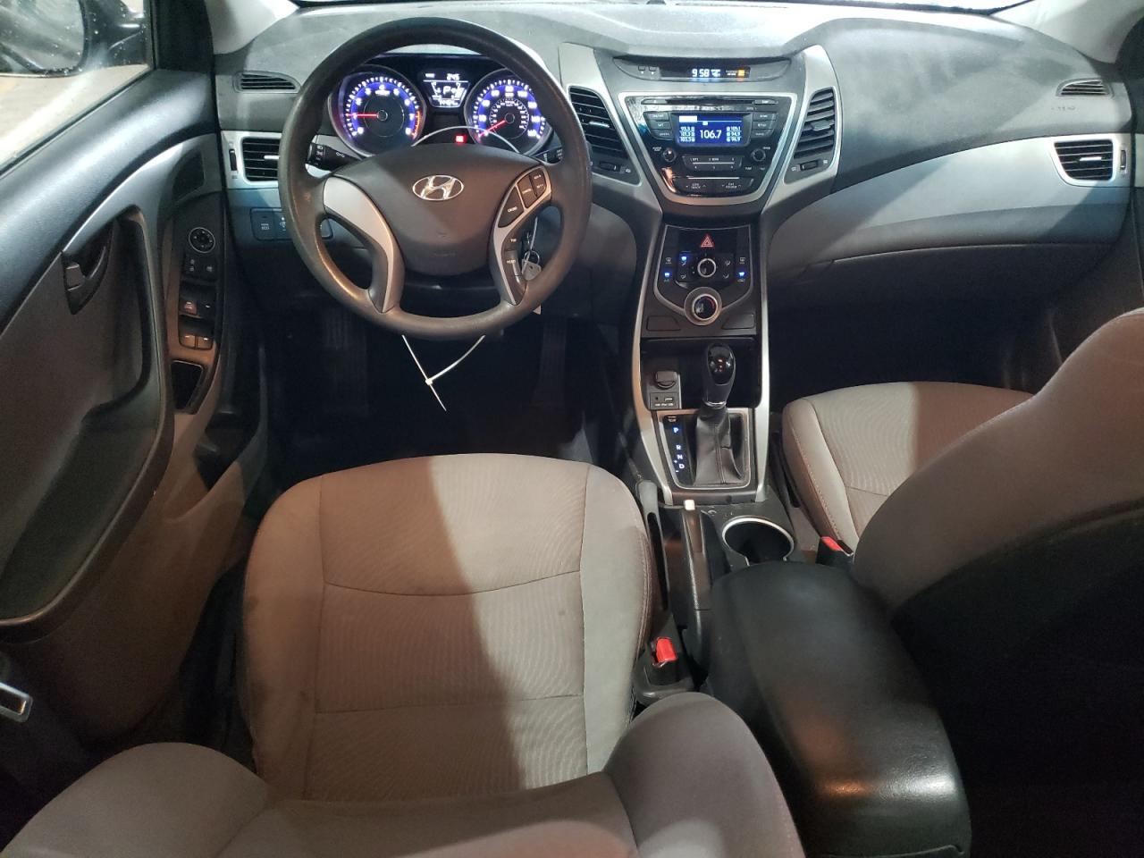 Hyundai ELANTRA Se Image 3