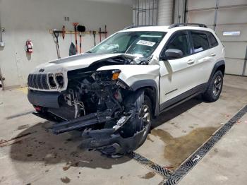  Salvage Jeep Cherokee