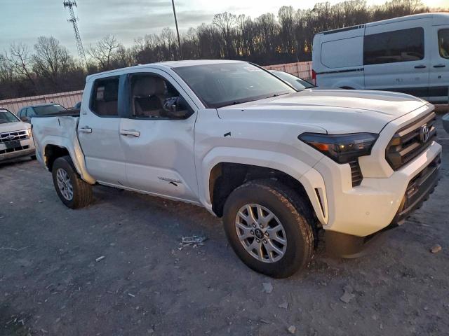 Toyota Tacoma Double Cab Image 6