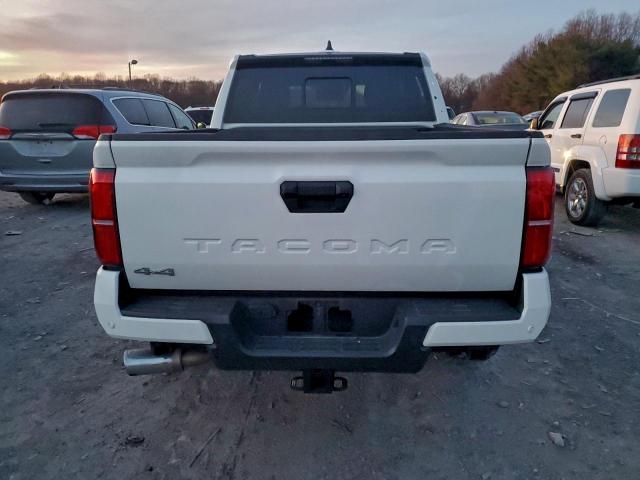 Toyota Tacoma Double Cab Image 2