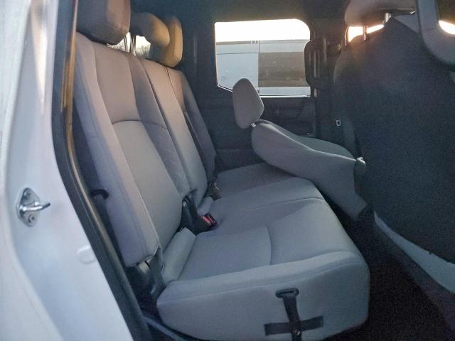 Toyota Tacoma Double Cab Image 9