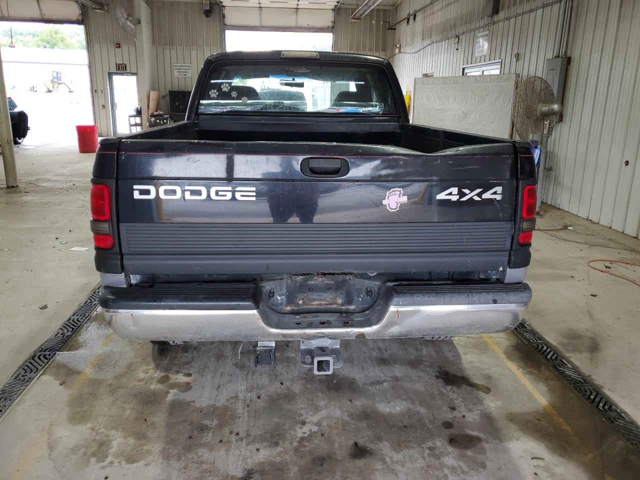 Dodge Ram 1500 Image 10