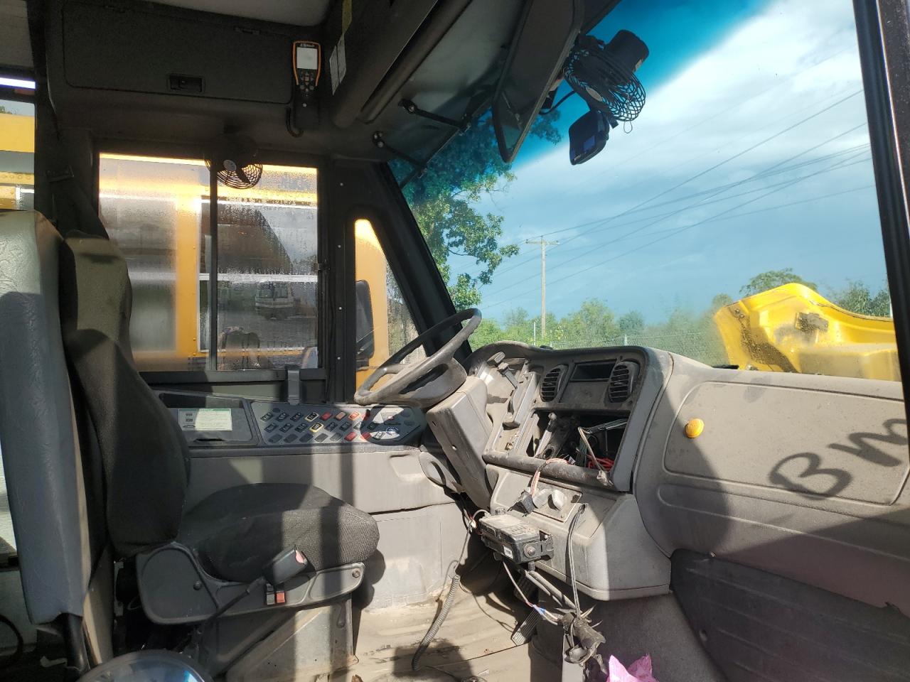 Freightliner Saf-t-line B2b Image 10