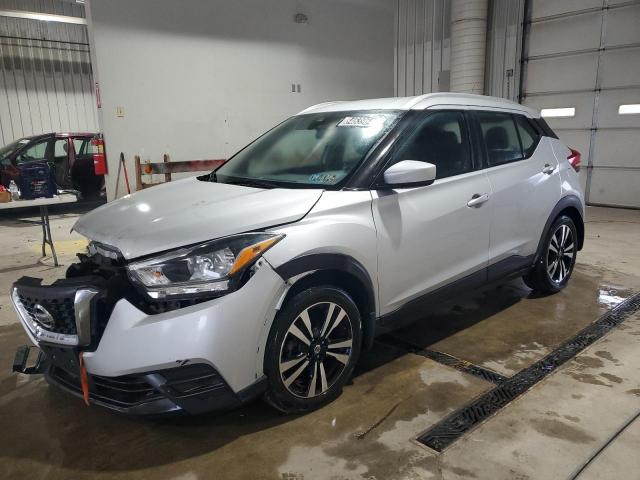  Salvage Nissan Kicks