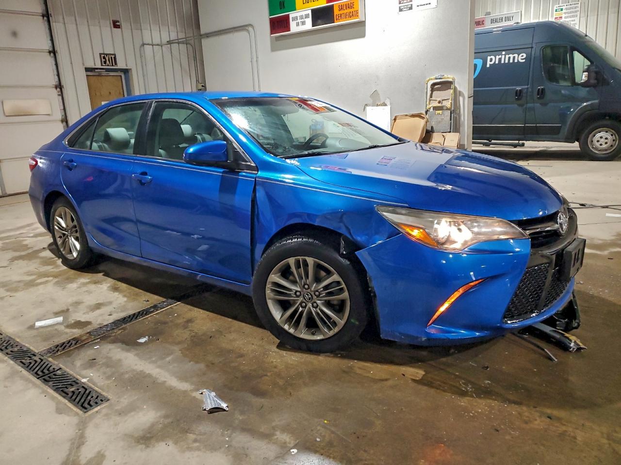 Toyota Camry Le Image 8