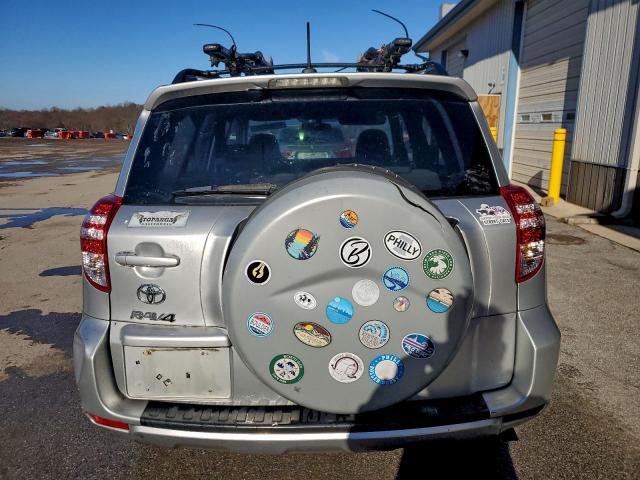 Toyota RAV4 Image 13