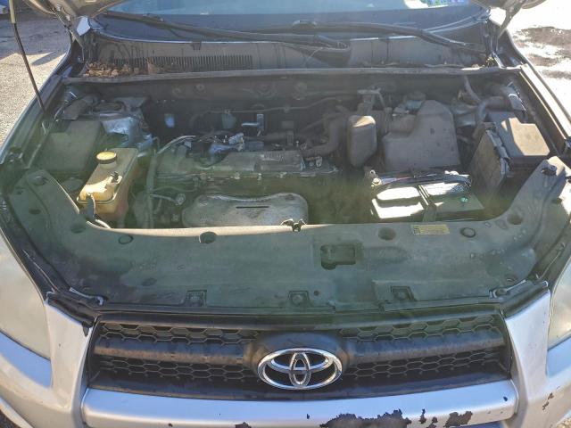 Toyota RAV4 Image 12
