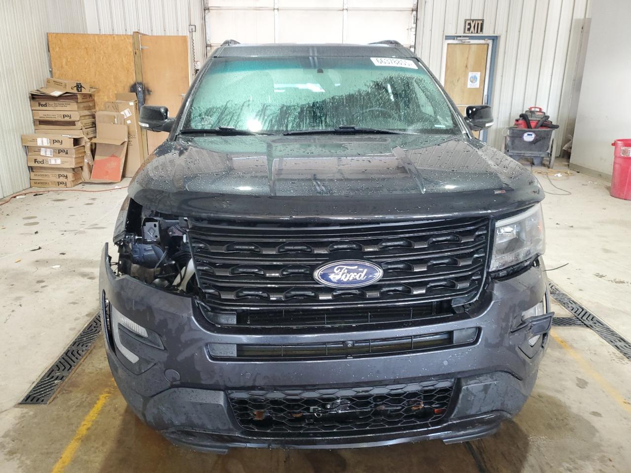 Ford Explorer Sport Image 2