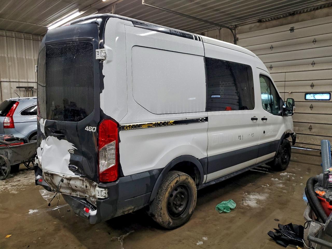 Ford Transit T-250 Image 11