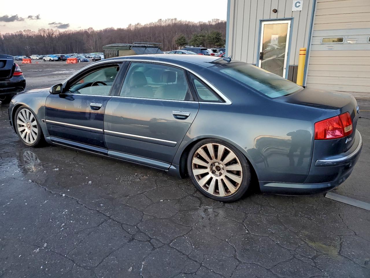 Audi A8 L Quattro Image 3