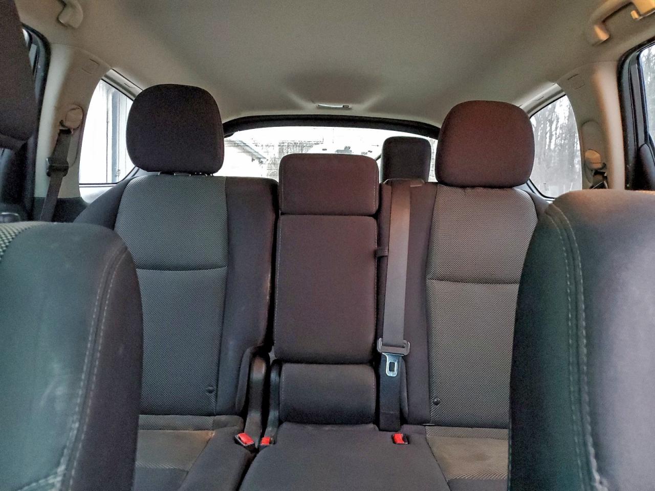 Nissan Pathfinder S Image 9